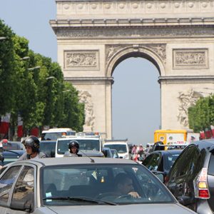 Embouteillage sur les Champs-Elysées