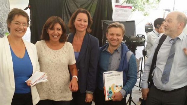 Forum des assocaitions dans le 14e avec Carine Petit, Anne Hidalgo et Pauline Veron